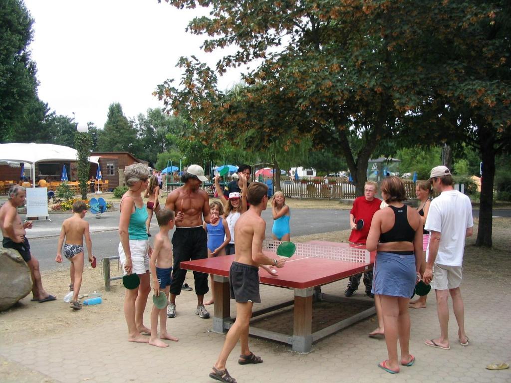 Camping La Belle Etoile Melun Esterno foto